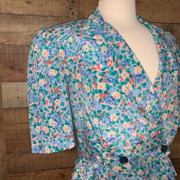 S.L. Fashions | Vintage Floral Print Wrap Blouse - Picture 8 of 8